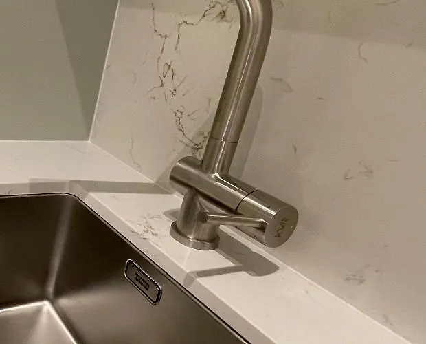 By Juliz - Location At The & In Center! Apartman